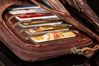 Custodial vs. Non-custodial Wallets