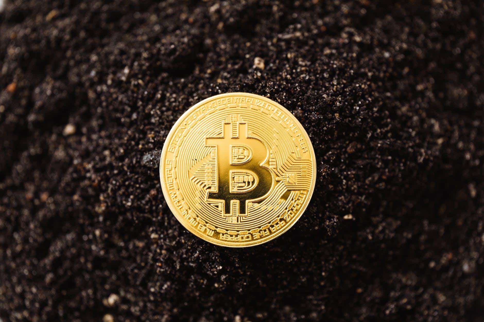Bitcoin Hashrate Drops Nearly Deadly Storm