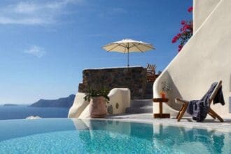 15 Best Place To Stay In Santorini