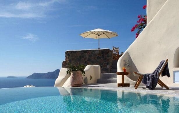 15 Best Place To Stay In Santorini