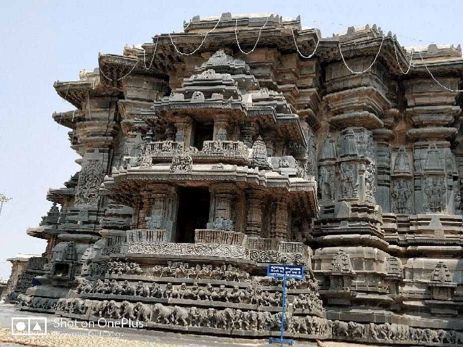 Belur (Best Tourist Places In Karnataka)