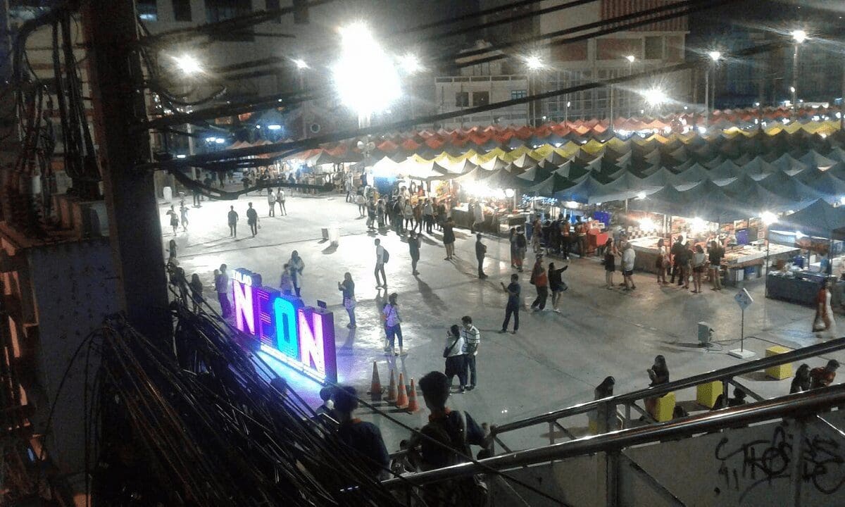 Talad Neon