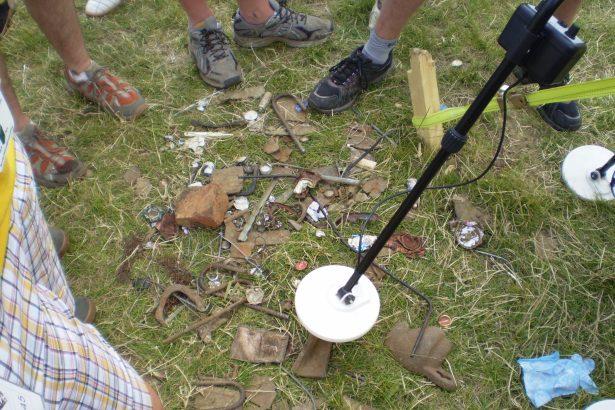 10 Best Metal Detector For The Money