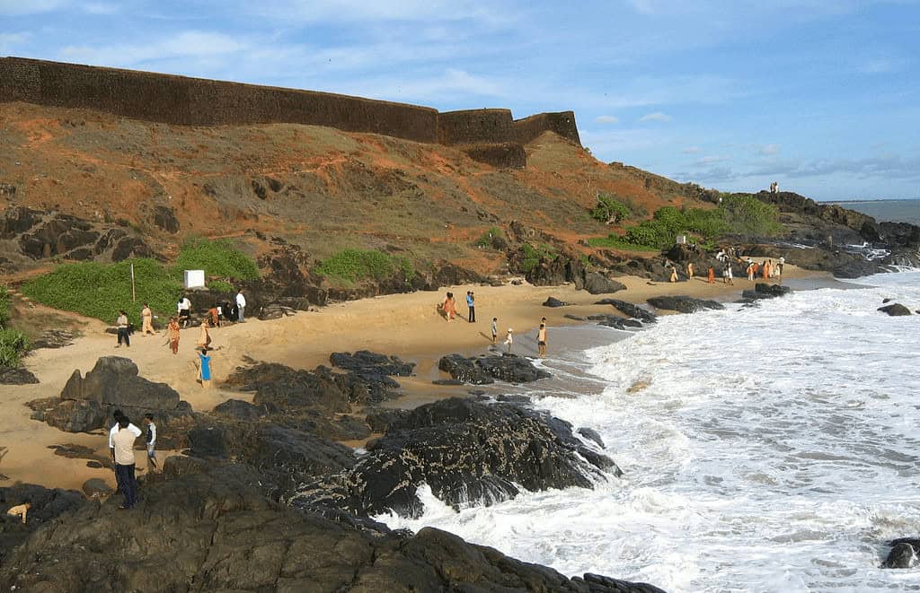 Bekal Fort Beach (Near Kasaragod) (Best Beach In Kerala)