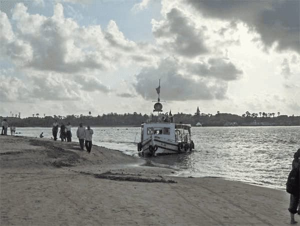 Mahim Beach (Best Beach In Mumbai)