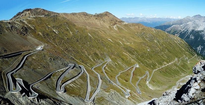 10. The Great Alpine Road (Australia) (Best Road Trip Routes)