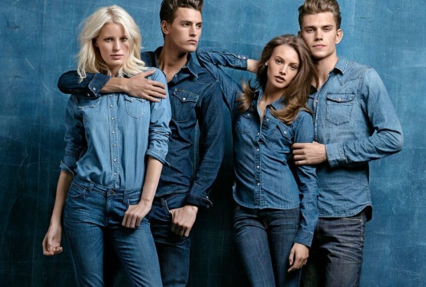 How To Look Stylish In Jeans And Top?