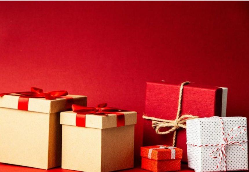 What Can I Gift To My Best Friend?