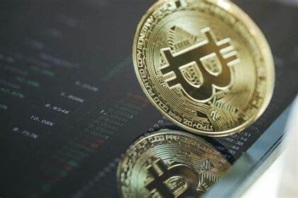 US Bitcoin Reserve in Q1 2025? Crypto Community Mobilizes Amid Selloff News