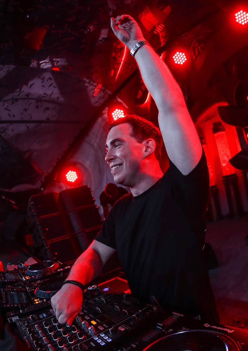 Hardwell Best International DJ Performances