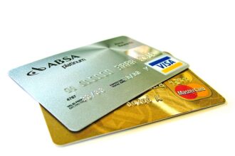 10 Best Credit Cards for Pet-Related Expenses In 2025