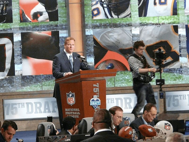 What time will the NFL draft actually start?