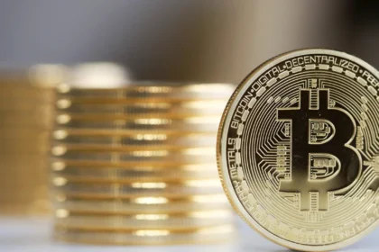 Is Bitcoin a Ponzi Scheme? Top Democrat Sparks Outrage with Shocking Claim