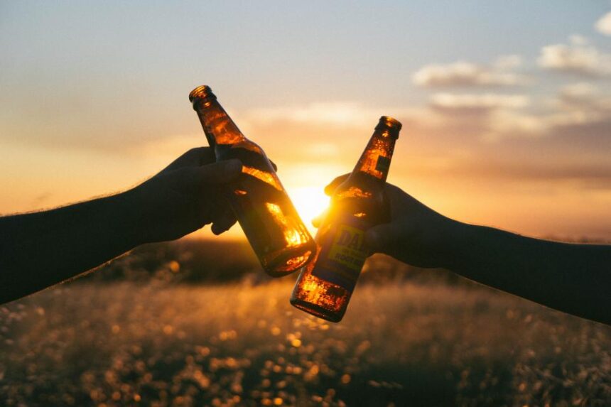 9 Best Beer Stocks To Buy In 2025 | Top Breweries Investment Picks