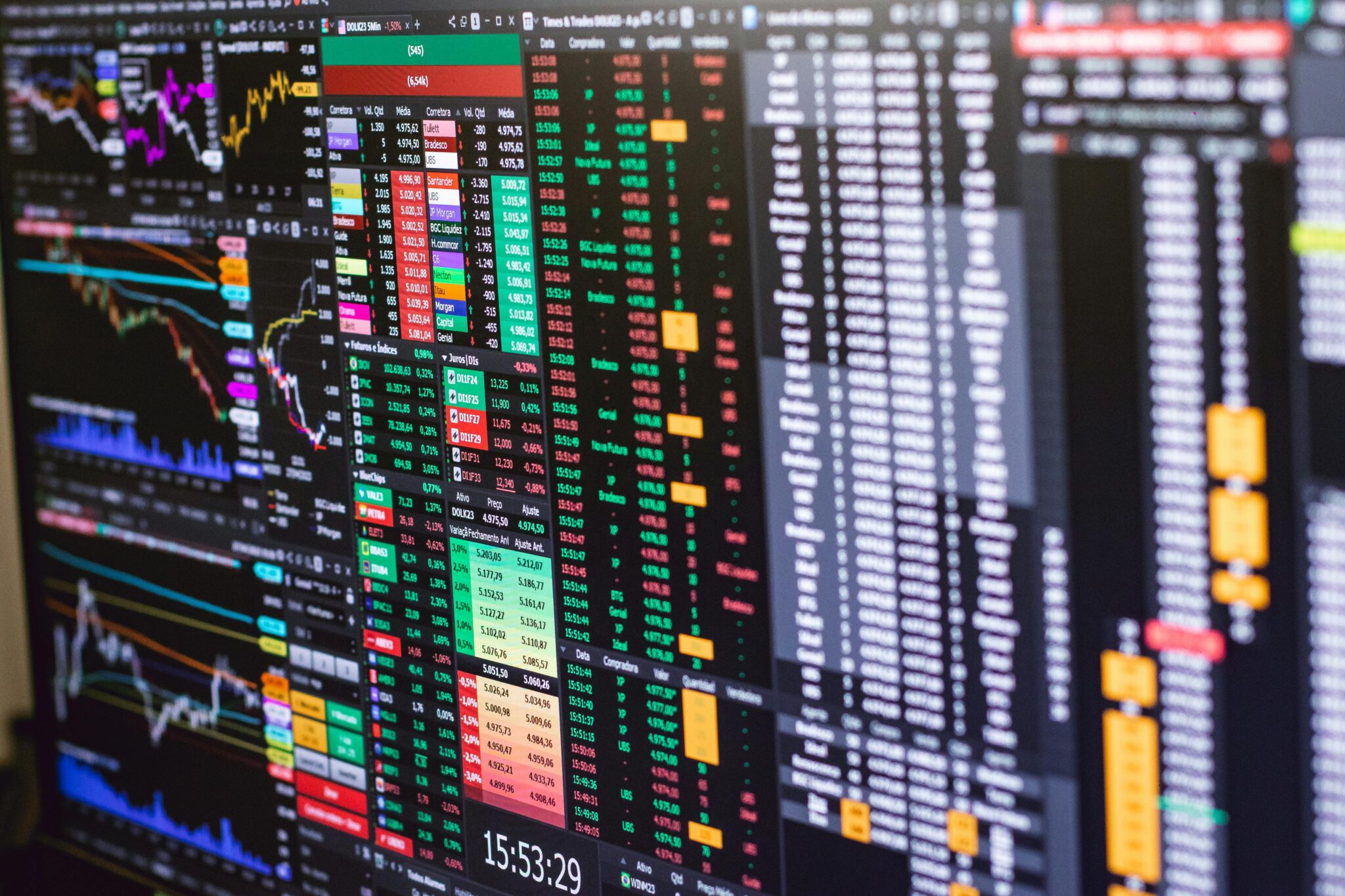 10 Best Uranium Stocks To Buy – Top Picks for Nuclear Energy Investors