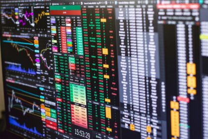 10 Best Uranium Stocks To Buy – Top Picks for Nuclear Energy Investors