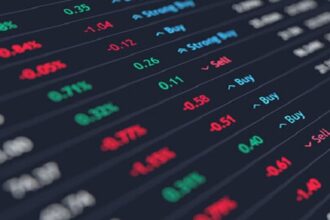 10 Best High-Yield Bond Funds To Buy Now (2025) – Top Picks for Income Investors