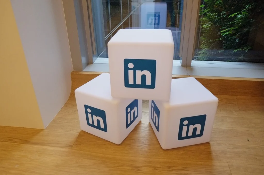 What are Common Mistakes to avoid in LinkedIn lead Generation?