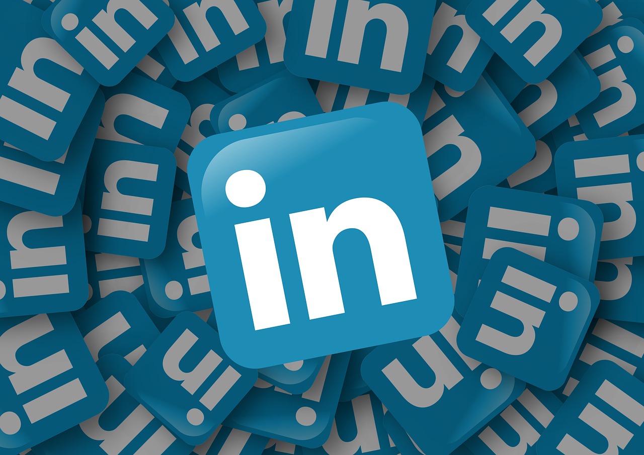 10 Best AI Courses To Take on LinkedIn | Top LinkedIn Learning Picks