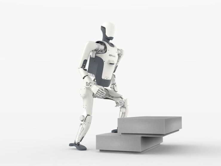 10 Best AI Humanoid Robots: Top Models Transforming Industry & Daily Life