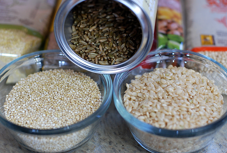 Whole Grains (Oats, Quinoa)