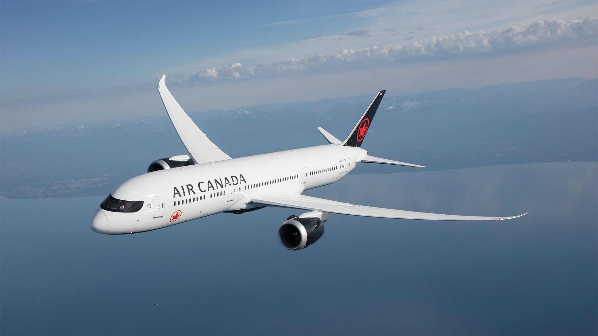 Last-Minute Flights: Risk vs Reward