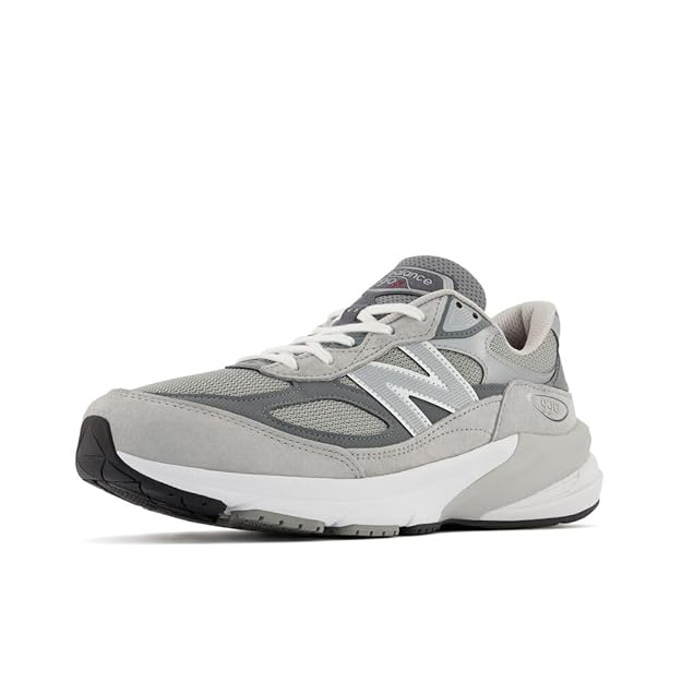New Balance 990v6