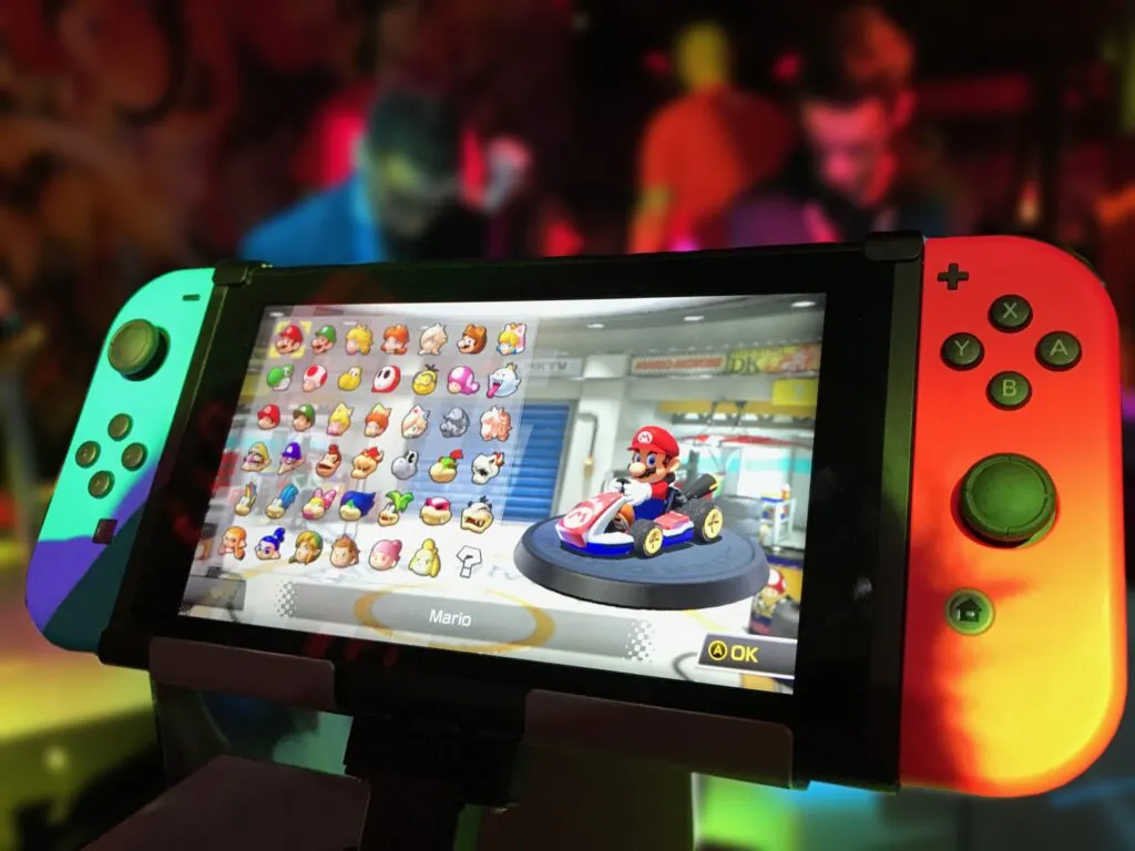 Blockchain gaming device/console