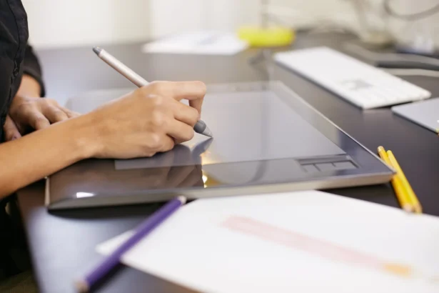 10 Best Fashion Tech Platforms Transforming Style & Retail