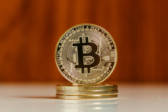 Bitcoin vs Gold: Which Is the Better Investment?