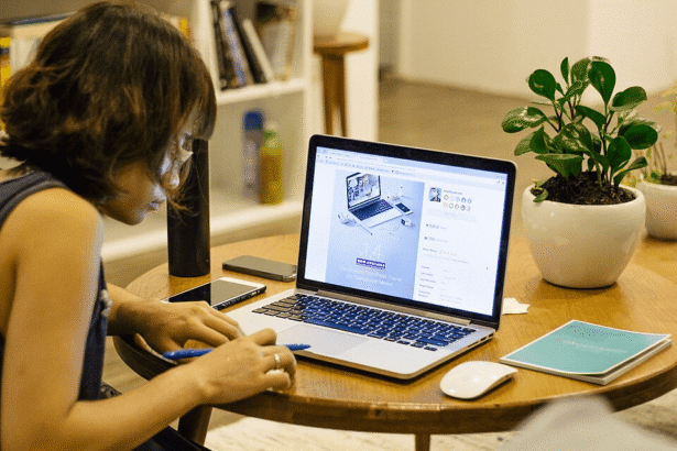 Programmable Tax Compliance for Digital Nomad Paychecks