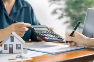 10 Avoid Foreign Transaction Fees While Traveling Smartly