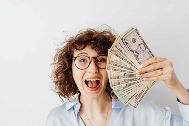 10 Top Essential Money Lessons Schools Never Teach Students