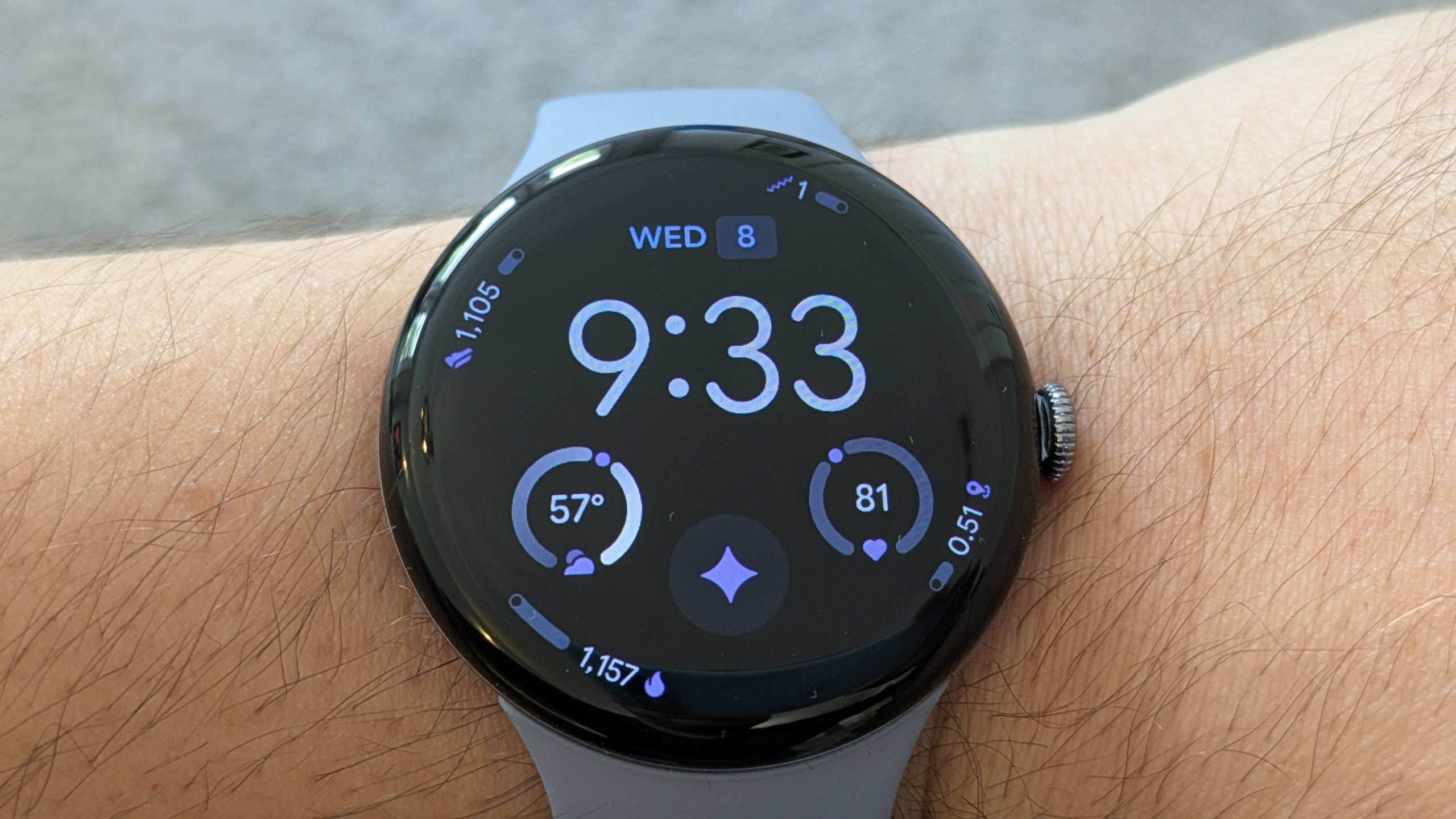 10. Google Pixel Watch 4 41mm AMOLED Display
