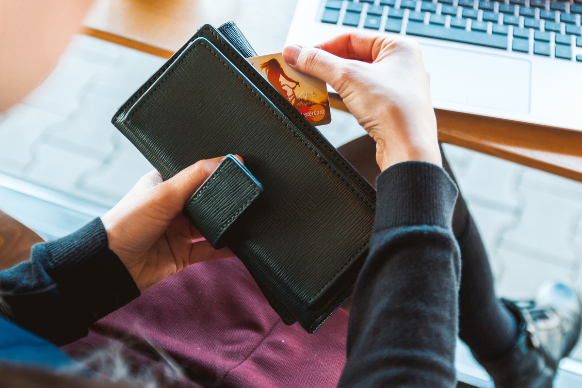 Overdependence on paid acquisition