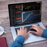 10 Top Broker Features Designed For Gen Z Traders