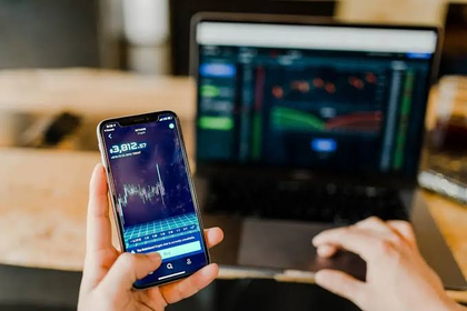 10 Prop Firms Offering Weekend Crypto Trading in 2026